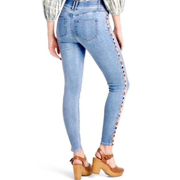 Knox Rose Adorable High Waisted Stretch Jean’s Retro 90s‎ Boho Embroidered - Picture 3 of 12